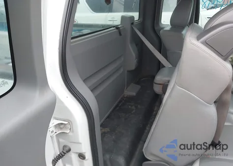 2005 Ford F-150 Stx/Xl/Xlt z USA, uszkodzony, nr VIN 1FTRF12255NB60394